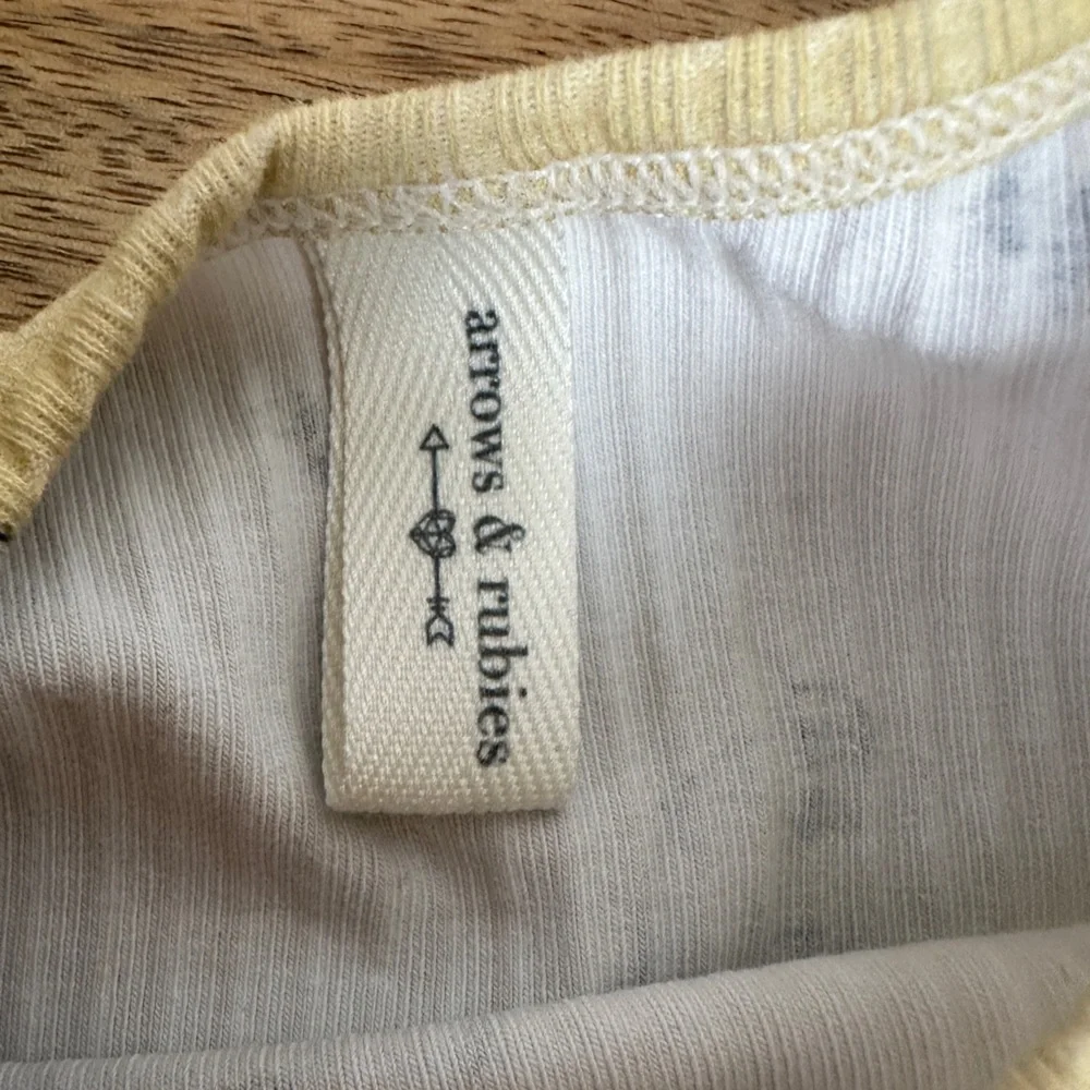 Arrows & Rubies 12-18M Bees Neutral Shorties Set‎